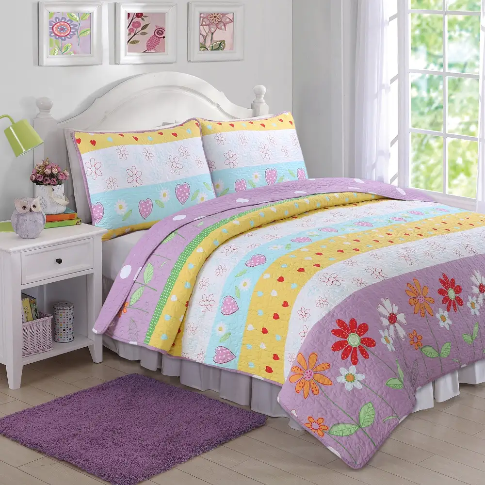 Floral Reversible Garden Quilt Bedding Set