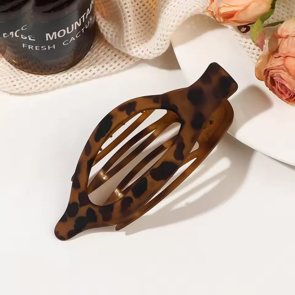 Chic Multi-Colored Hair Claw Clip