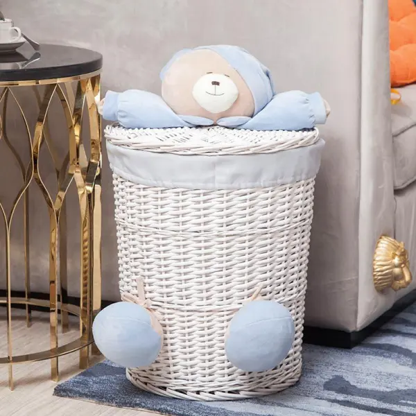 Lidded Woven  Wicker Laundry Basket