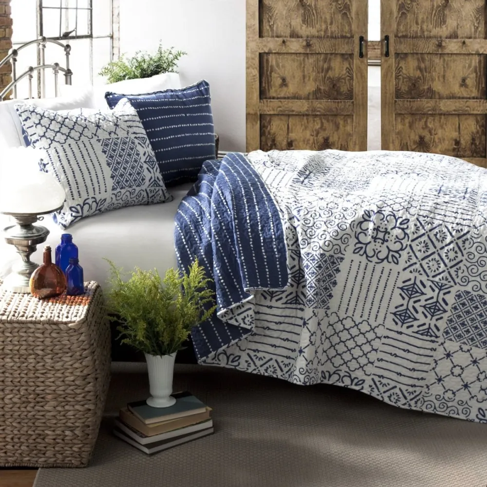 Balanced Cotton Polyester Quilt Bedding Set