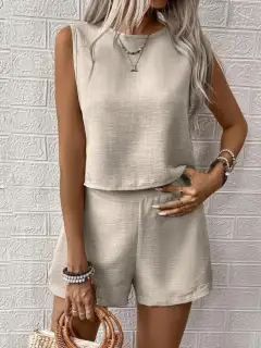 Refined Round-Neck Shorts Matching Set