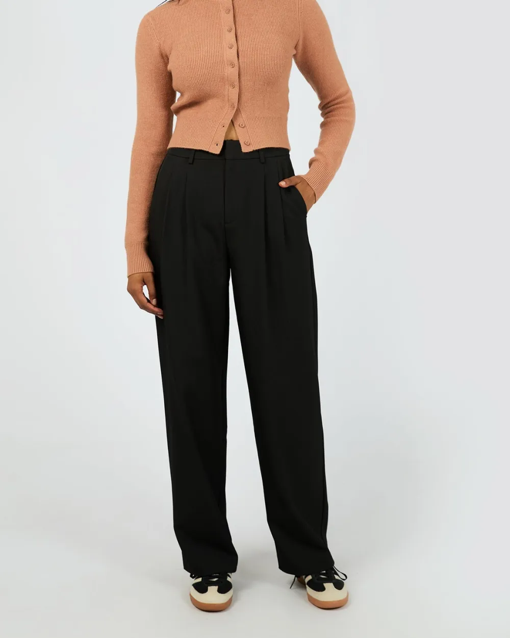 Women's Modern Wide-Leg Pants