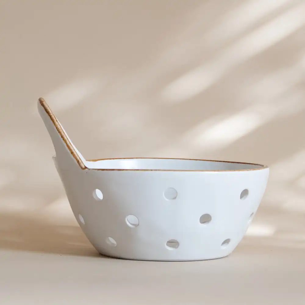 Everyday Stoneware Colander