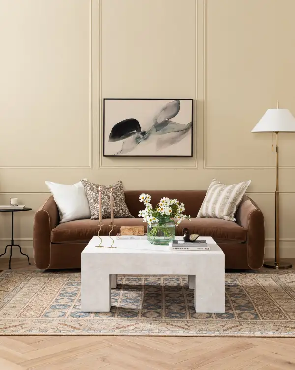 Bordered Durable-Weave Hand-Knotted Wool Area Rug