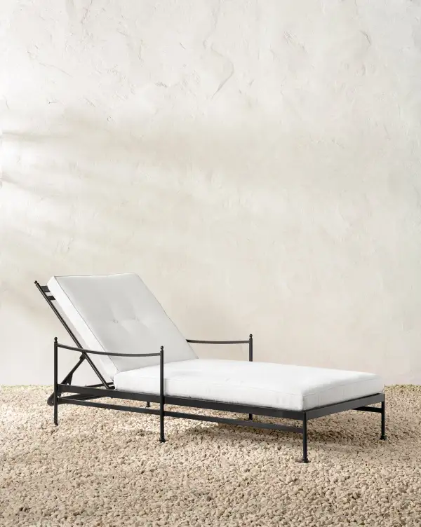 Curved Aluminum Outdoor Chaise
