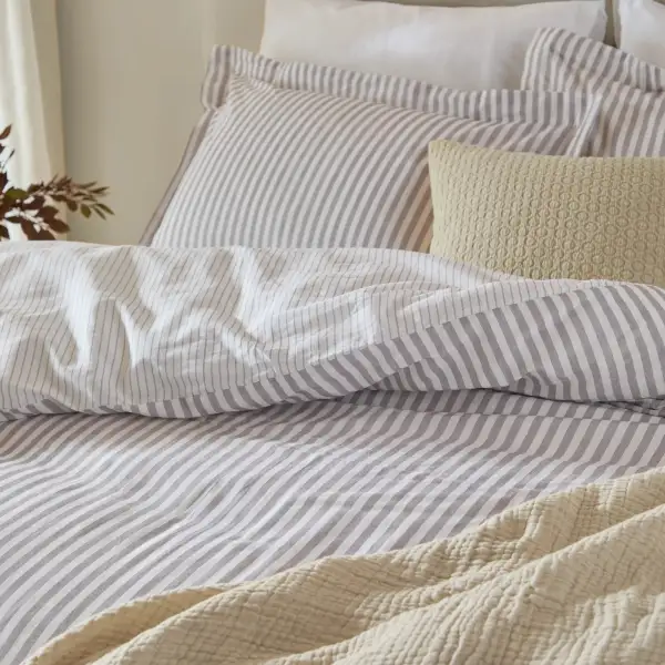 Versatile Bedroom Reversible Stripe Cotton Duvet Cover Set
