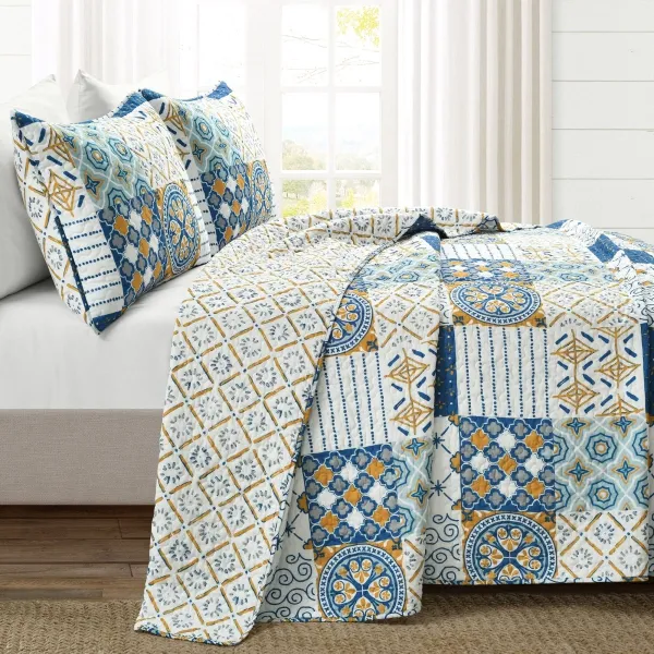 Contemporary Cotton Geometric Quilt Bedding Set