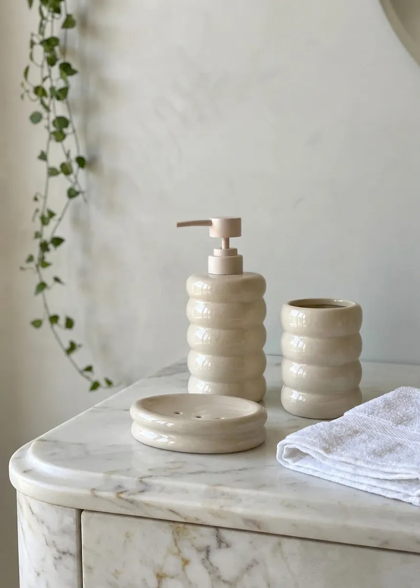 Arc Bathroom Item