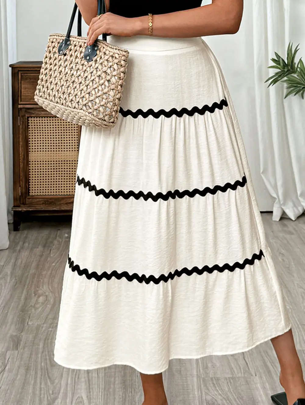 Paneled Elastic Waist Skirt
