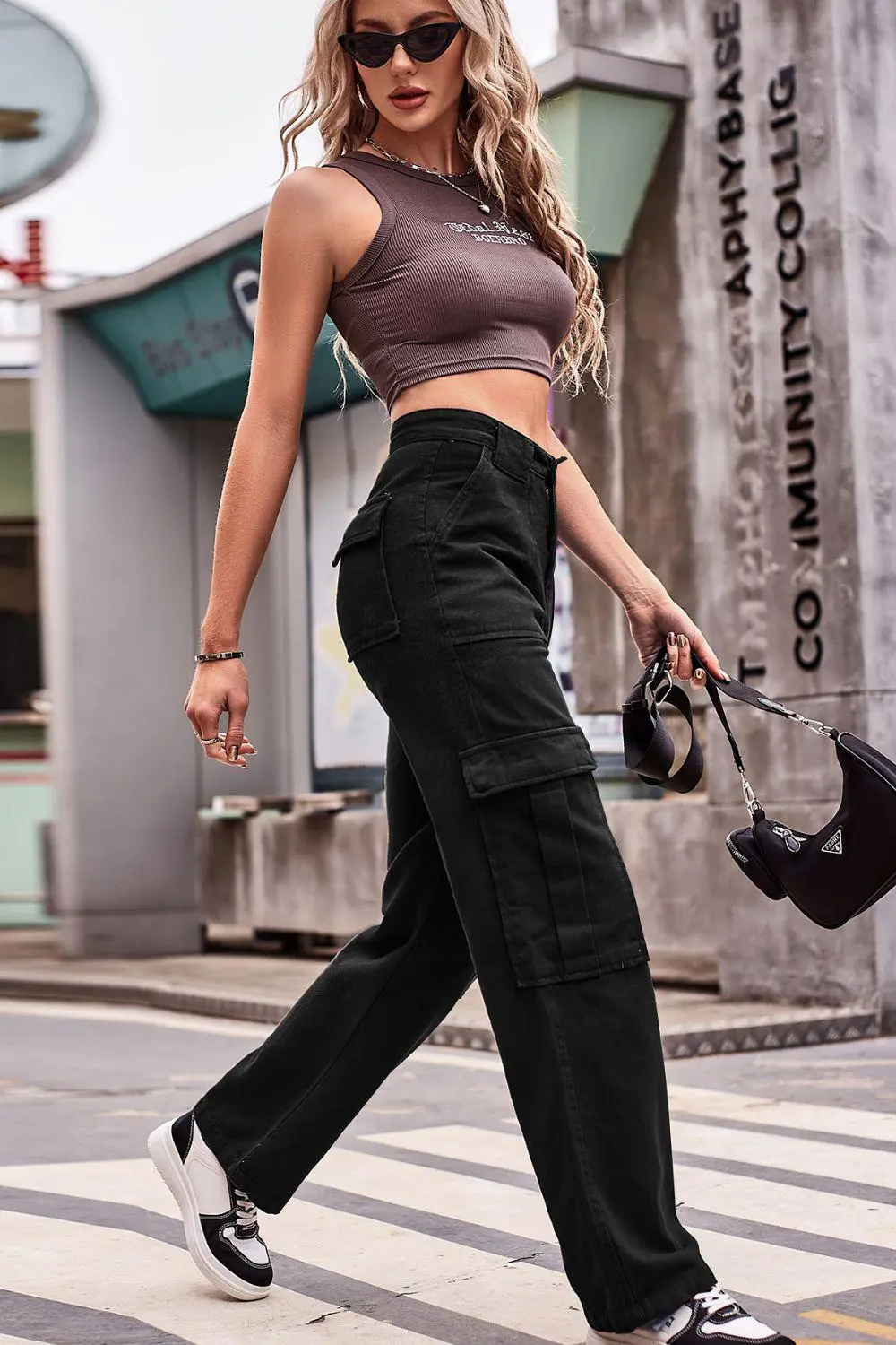 Buttoned High Waist Loose Fit Denim Jeans
