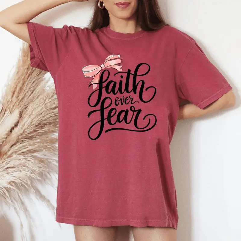 Pink Bow Faith Over Fear Christian Faith Jesus Bible Verse Women's Oversized Comfort T-shirt