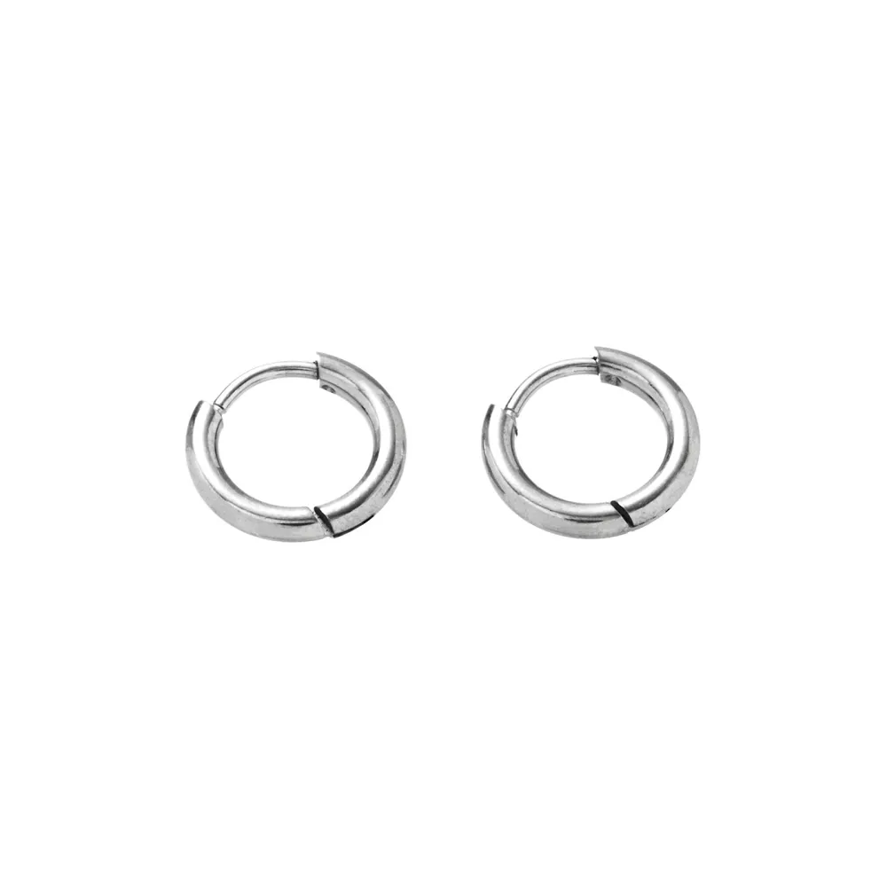 Minimal Round Hoop Earrings