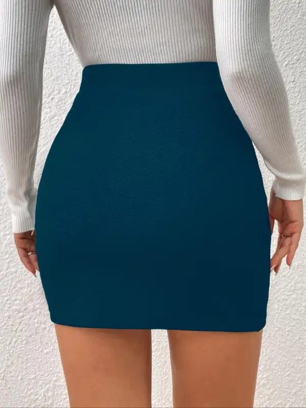 Relaxed Ruched Elastic Skirt