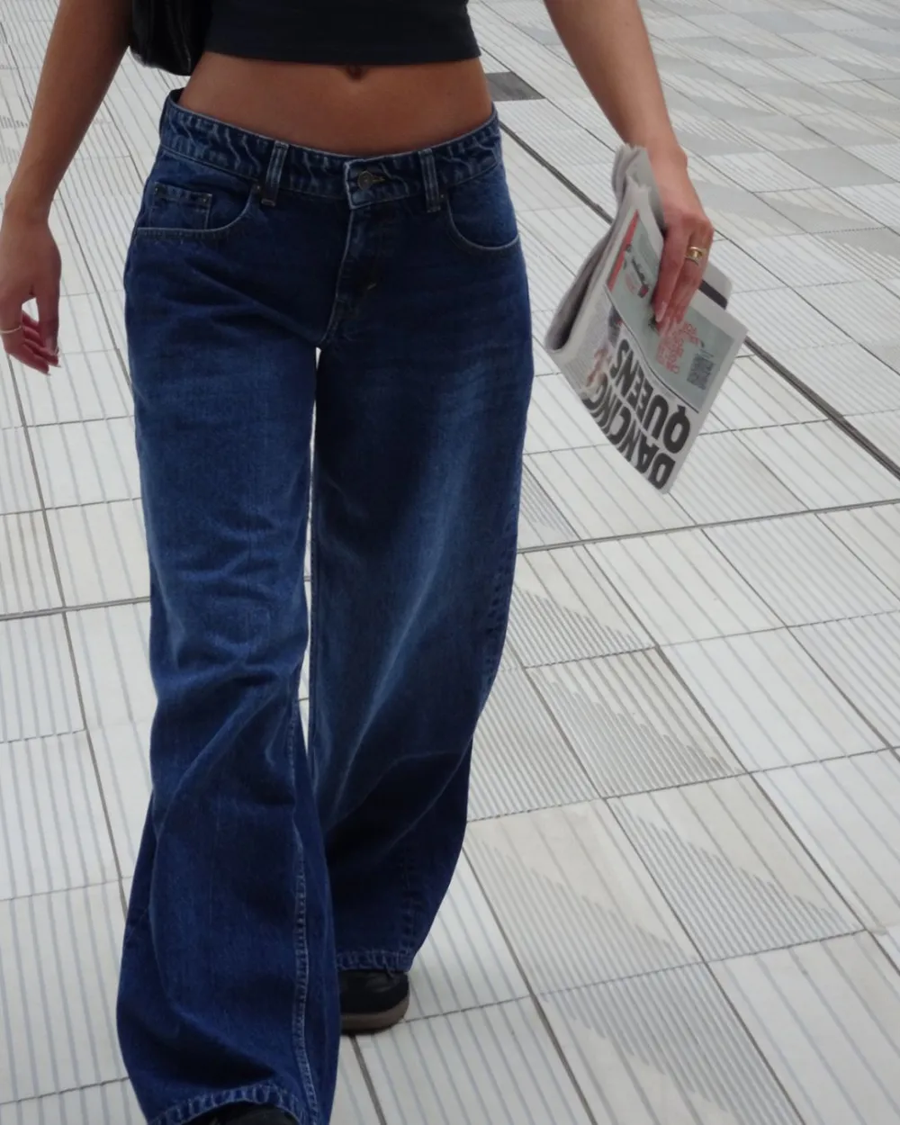 Relaxed Mid-Rise Straight-Leg Jeans
