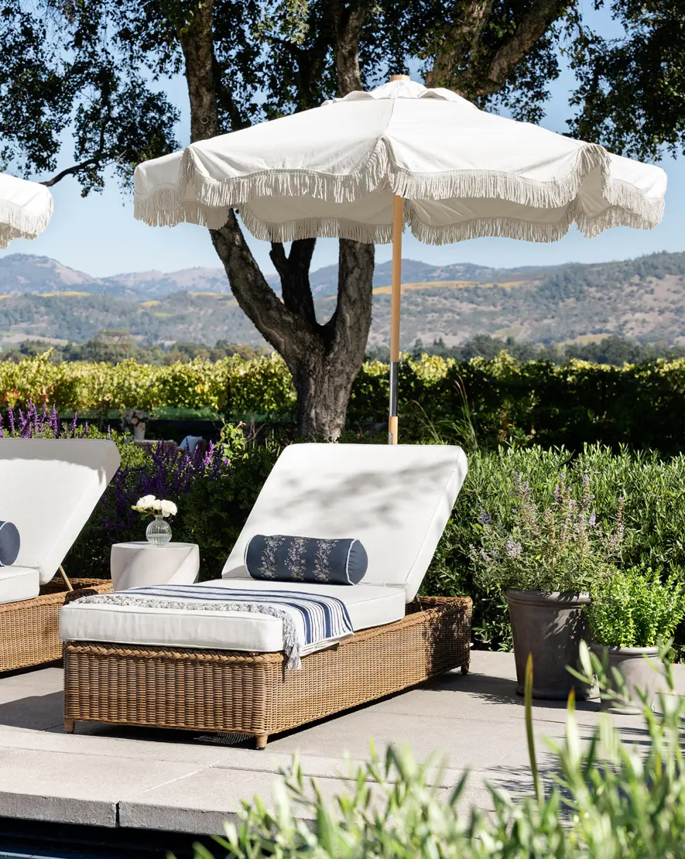 Woven Outdoor Chaise