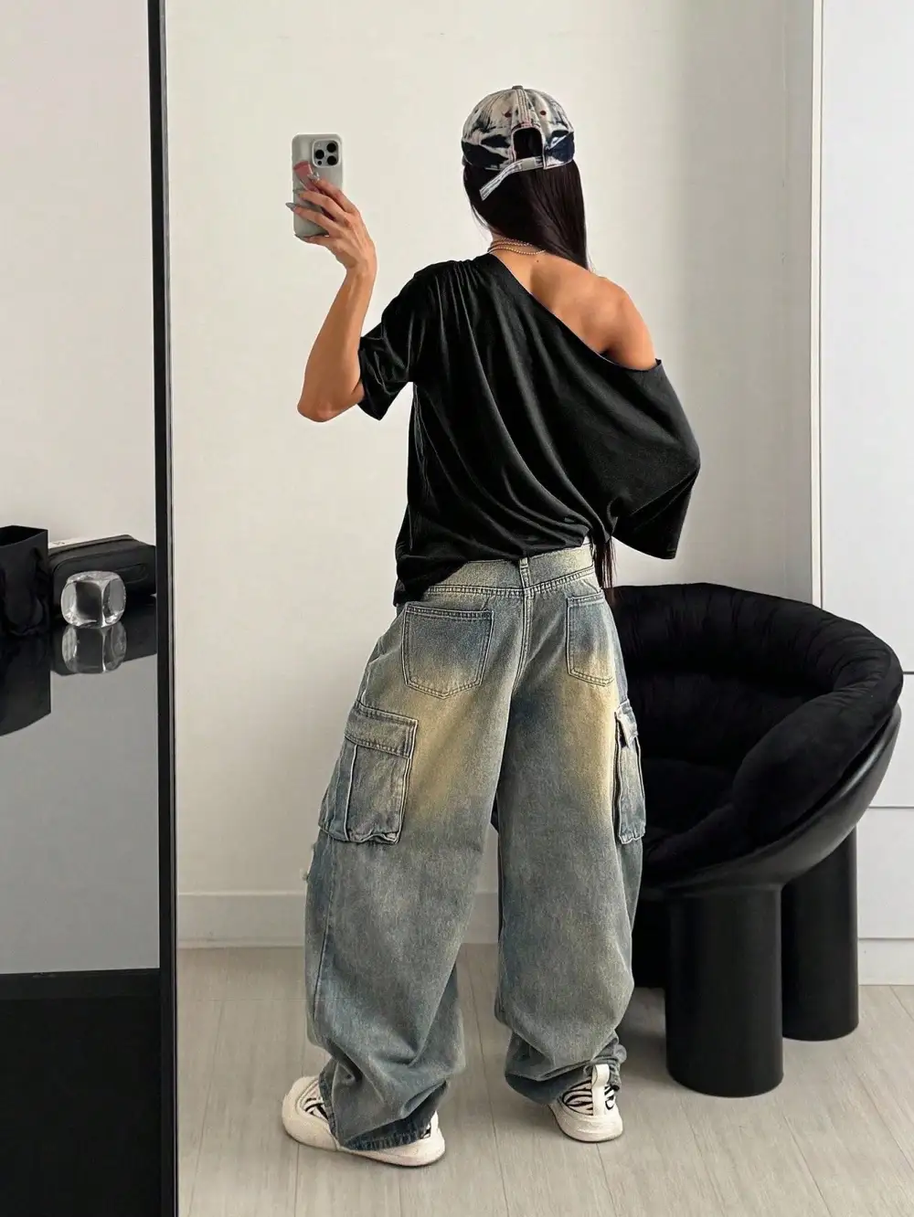 Black Dog Relaxed Fit T-Shirt