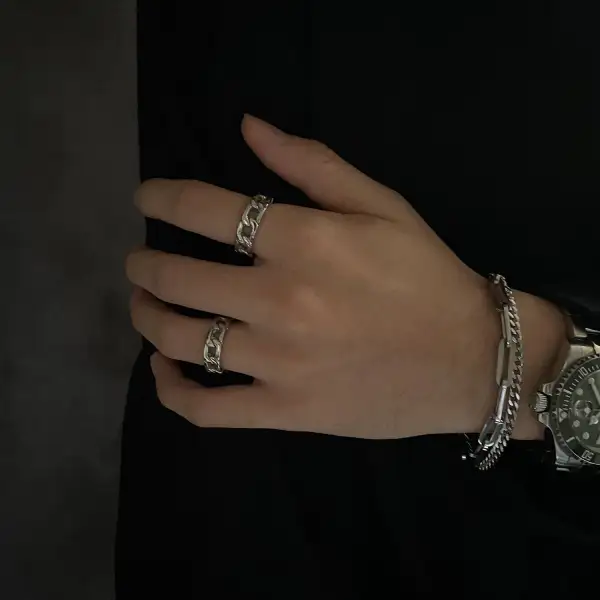 Essential Chain Ring