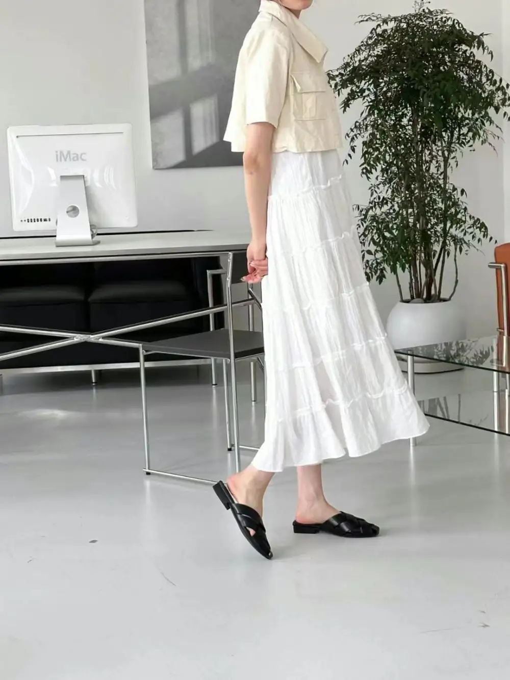 Calf Leather Pointed Woven Slip On Mules