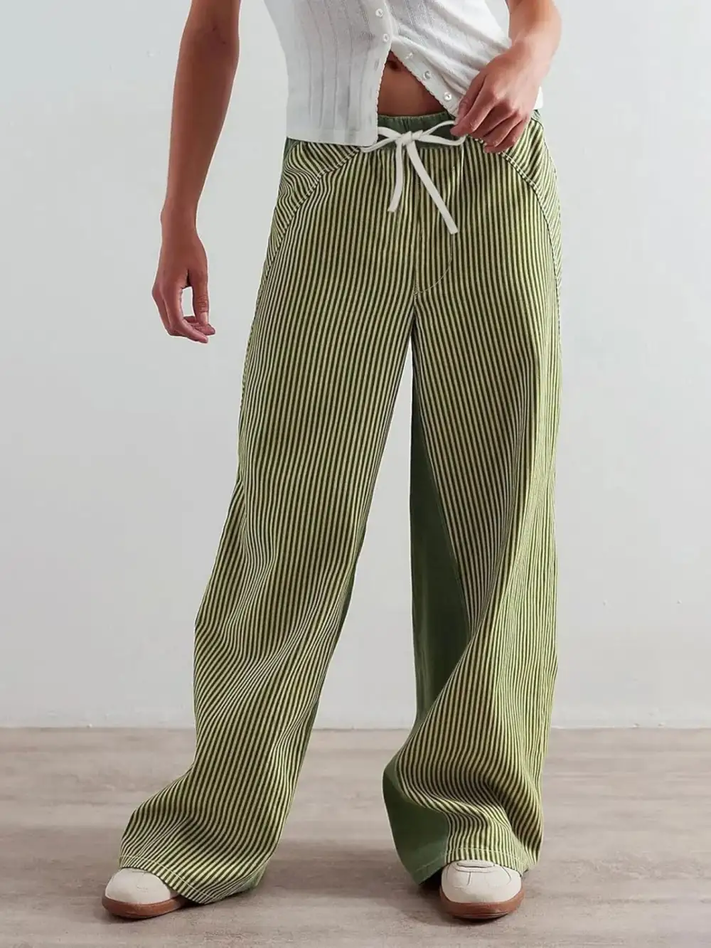 Subtle Texture Flowing Denim Jeans