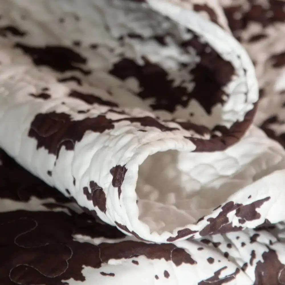 Graphic Quilted Geometric Quilt Set