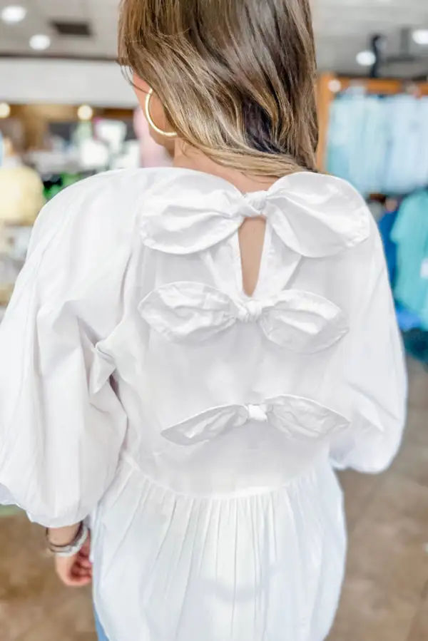 Cutout Detail Knot Front Blouse