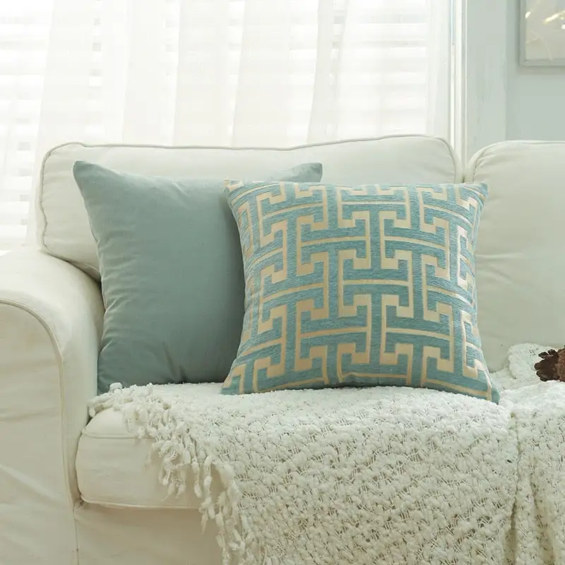 Refined Decorative Throw Blanket