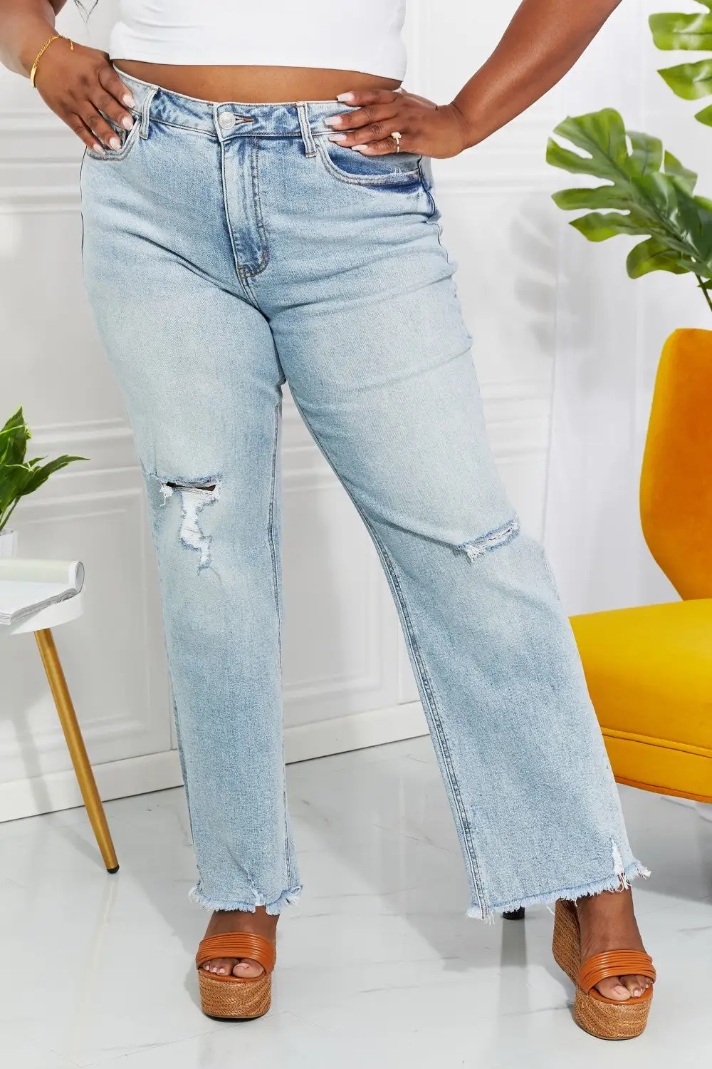 Minimal Modern Comfort-Fit Jeans