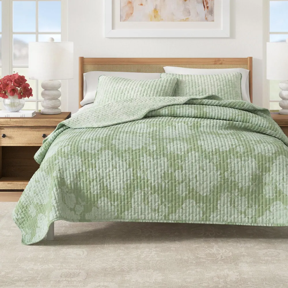Essential Cotton Floral Quilt Bedding Set