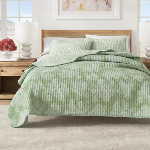 Essential Cotton Floral Quilt Bedding Set