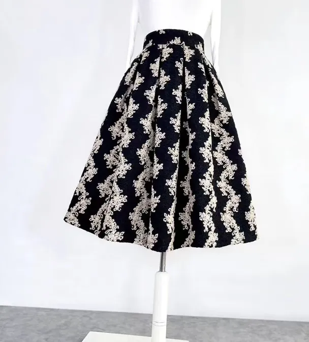 Soft Easy Embroidered High Waist Skirt