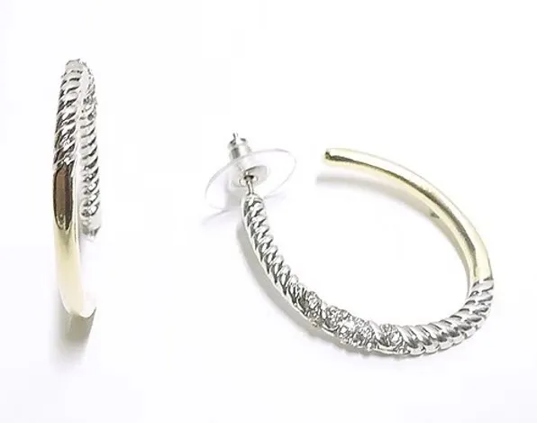 Graceful Vintage-Inspired Hoop Earrings