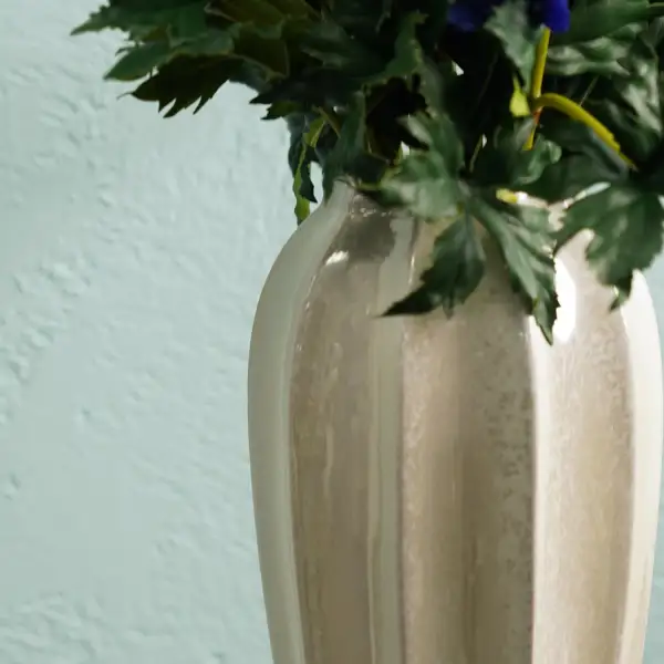 Ivory Smooth Ceramic Vase