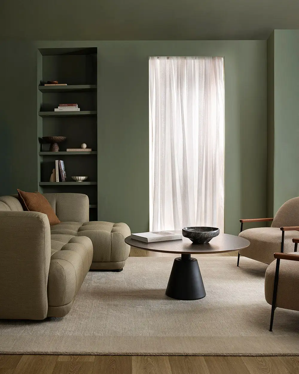 Wool Bordered Contemporary Airy Area Rug