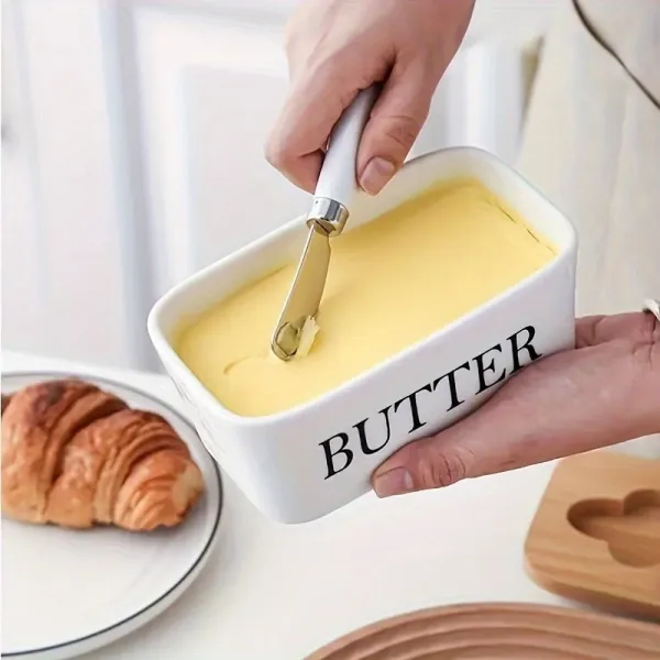 Butter Container with Knife