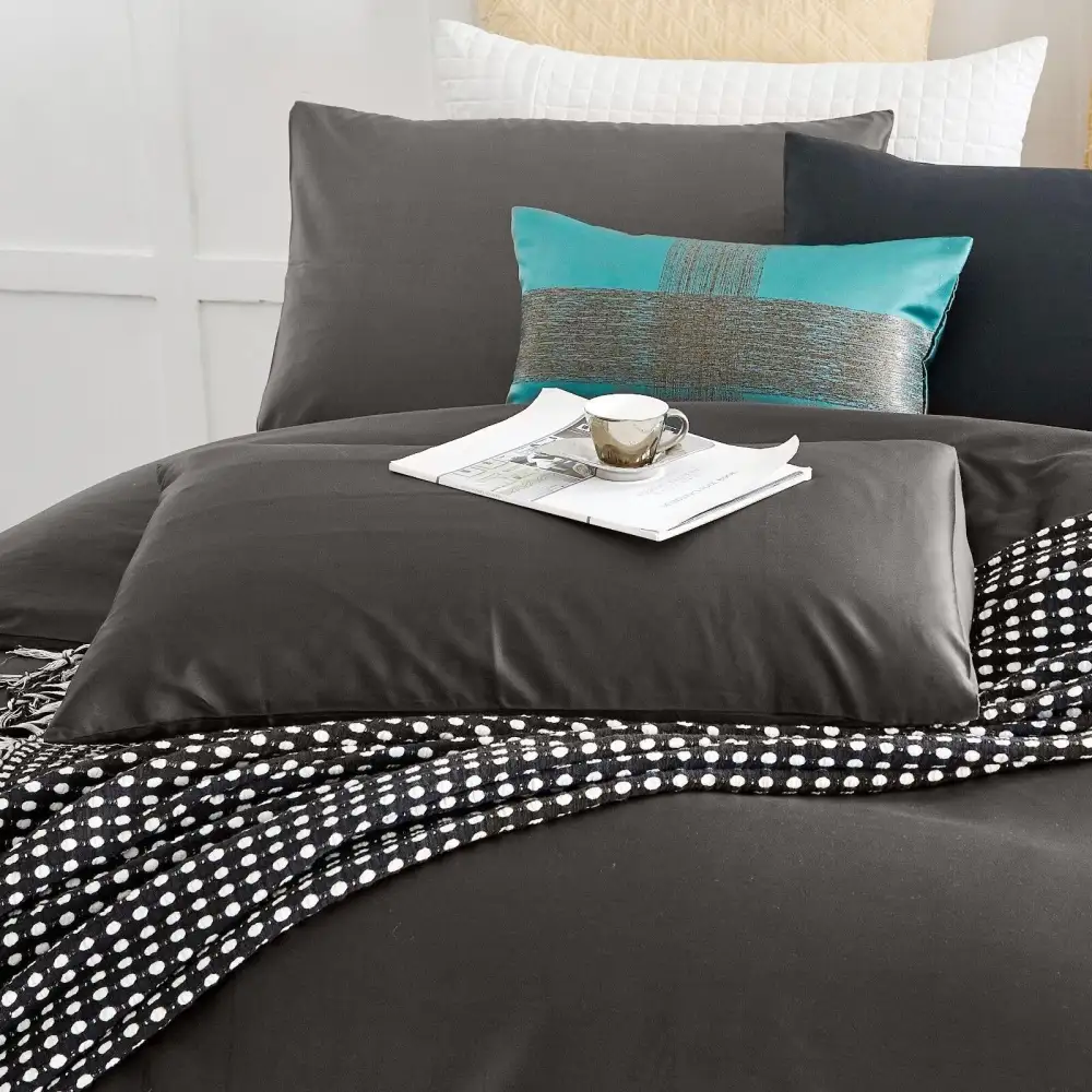 Pillowcase Set With Sateen Detail