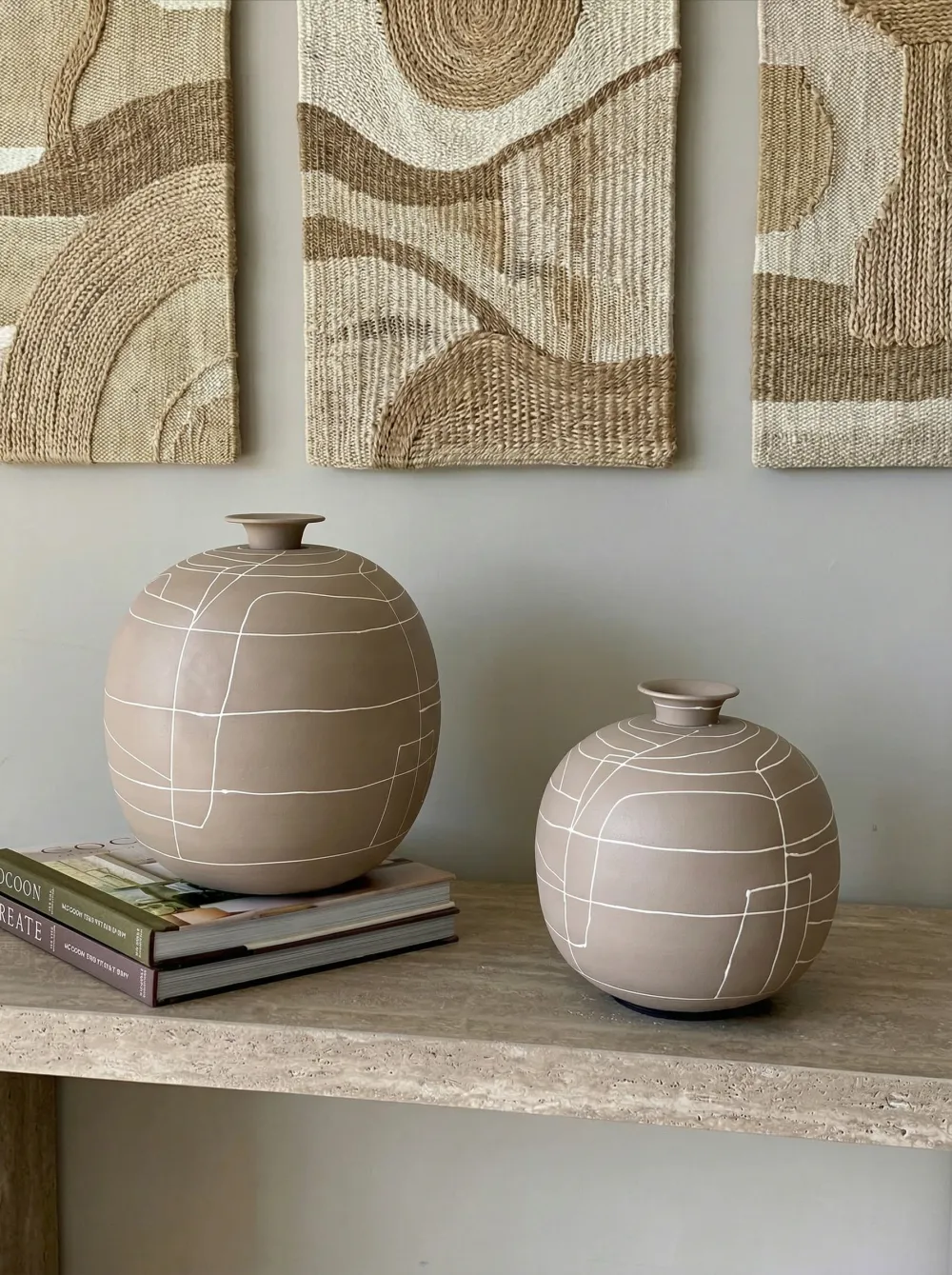 Dune Obsidian Vase Beige Small