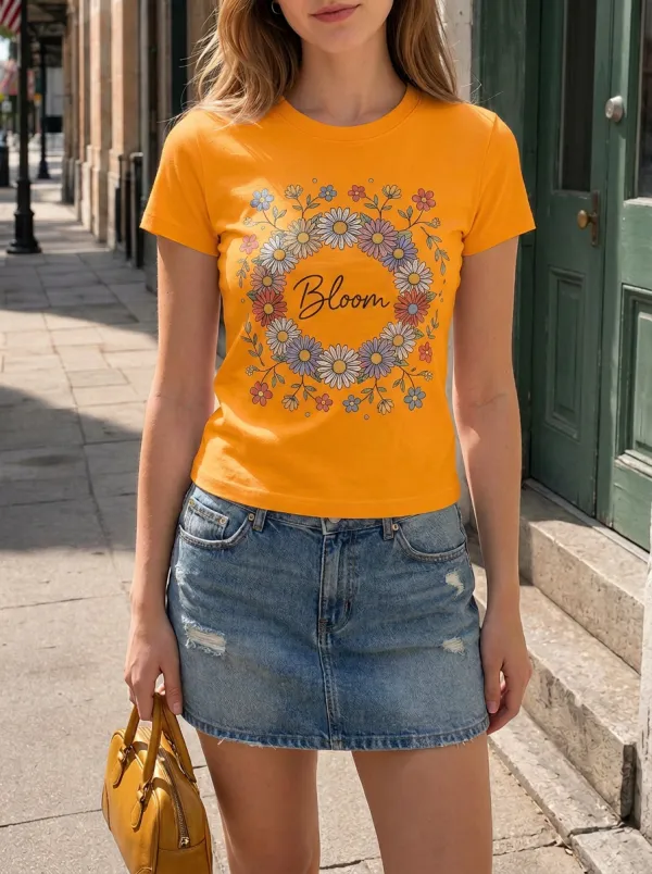 Women's Floral Bloom Daisy Wreath Printed T-shirt