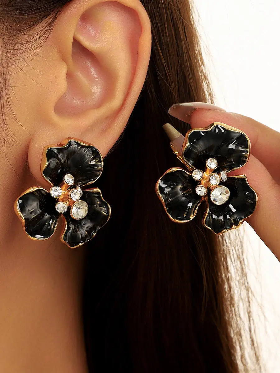Refined Geometric Accent Earrings