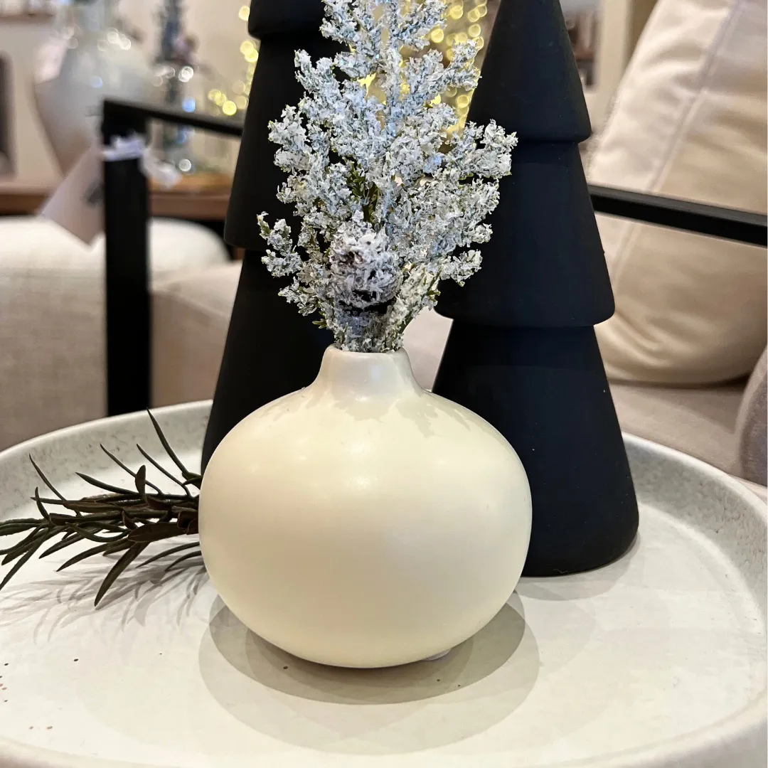 Classic Floral Detail Decorative Table Vase
