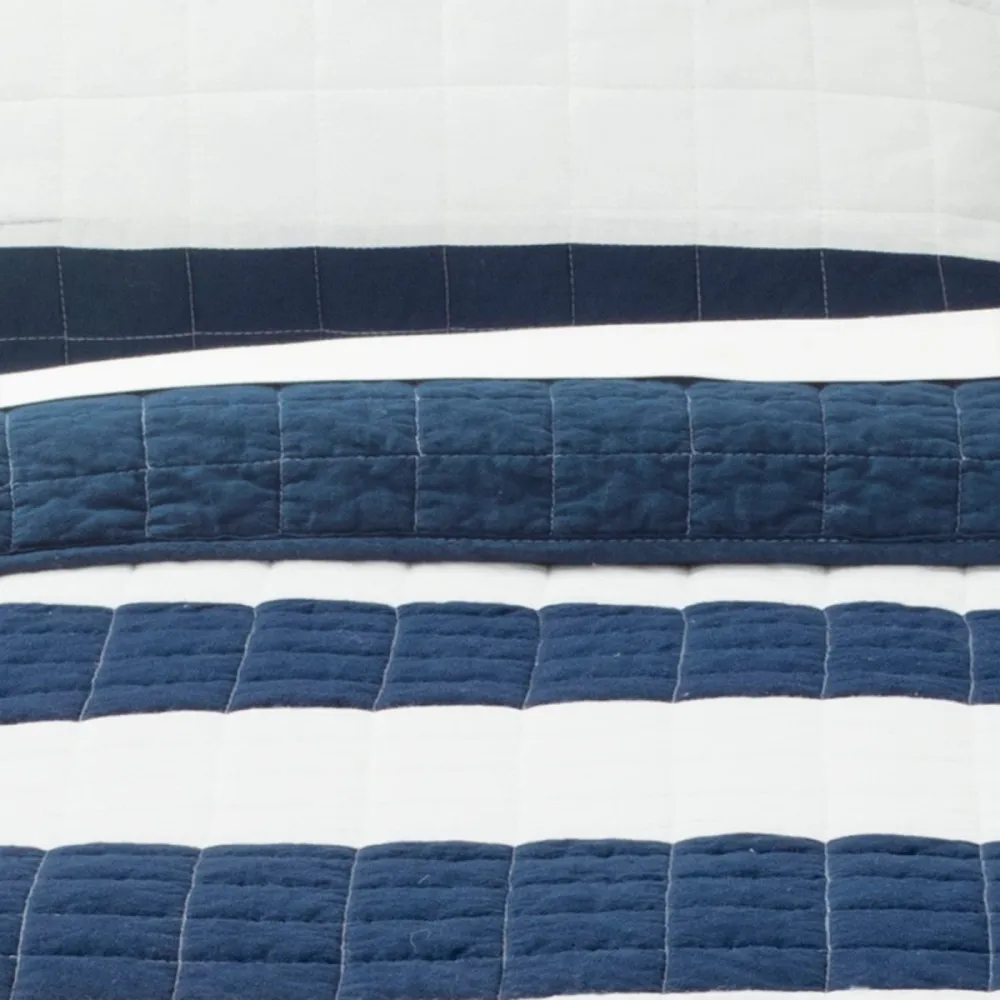 Fresh Striped Quilt Bedding Set