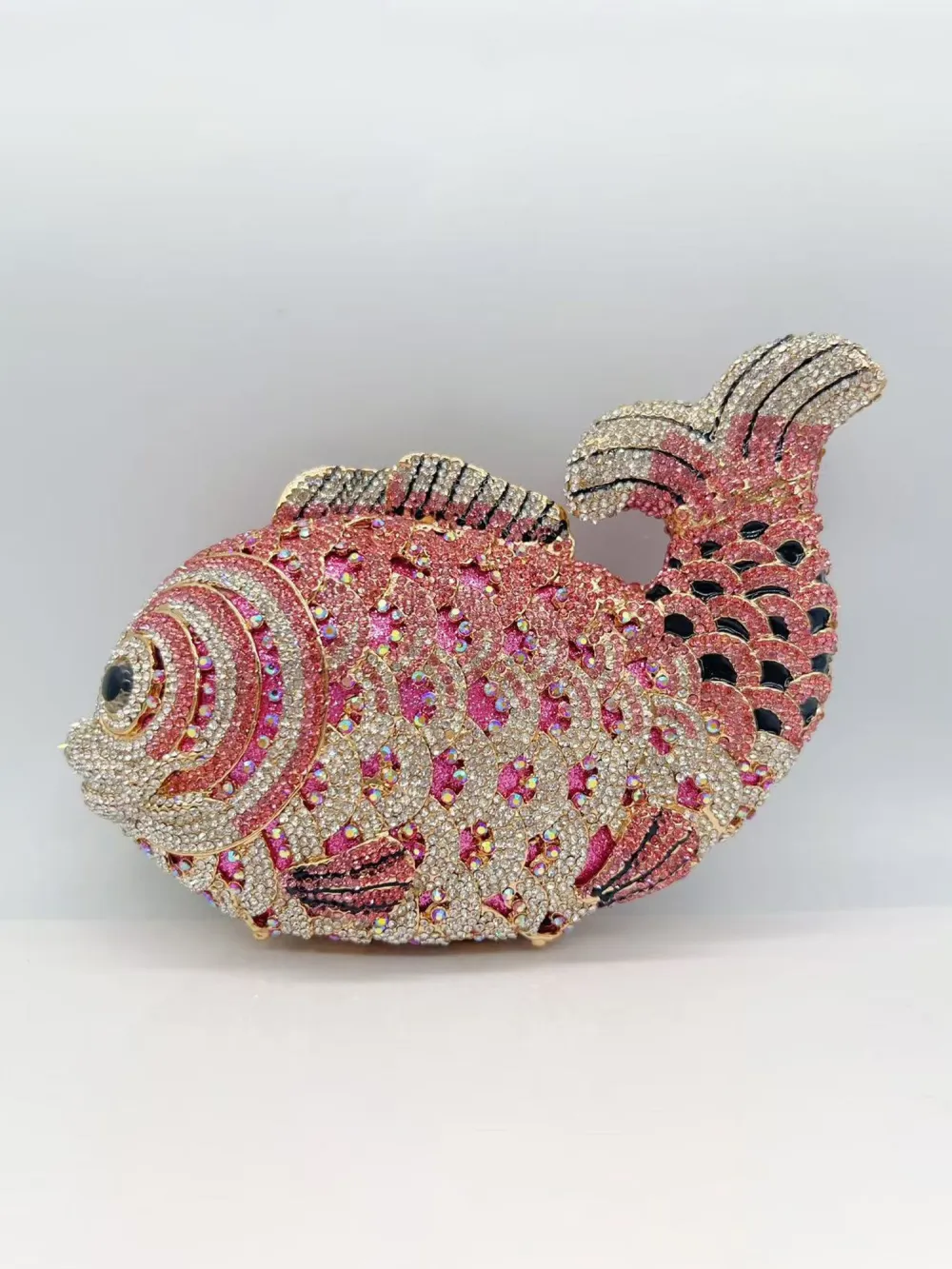 Junia Diamond-Inlaid Carp Clutch