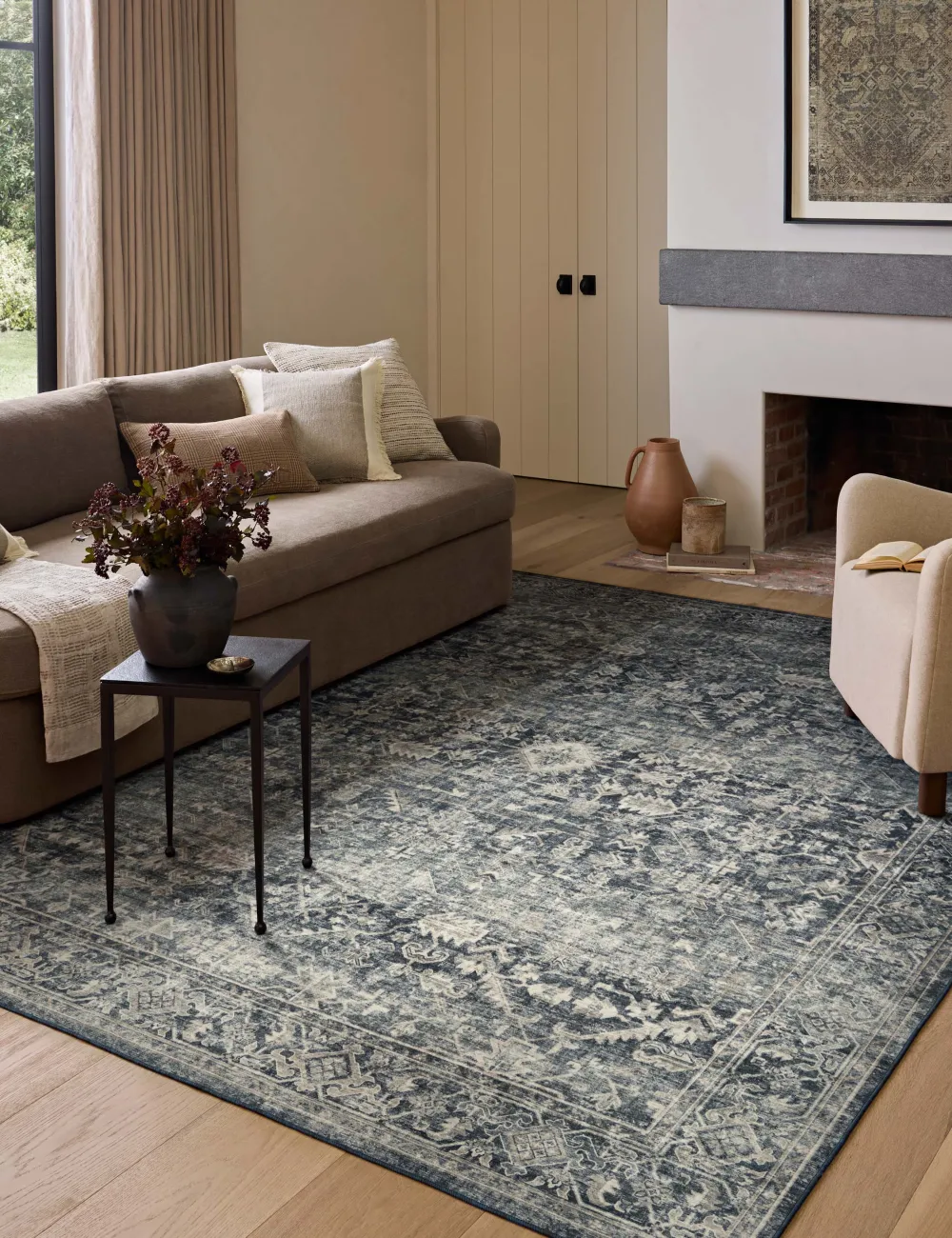 Performance Traditional Motif Machine Woven Polyester Area Rug