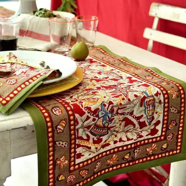 Detailed Ornament Table Runner