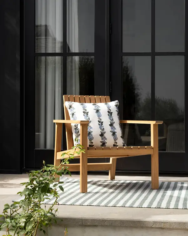 Handwoven Indoor-Outdoor Area Rug