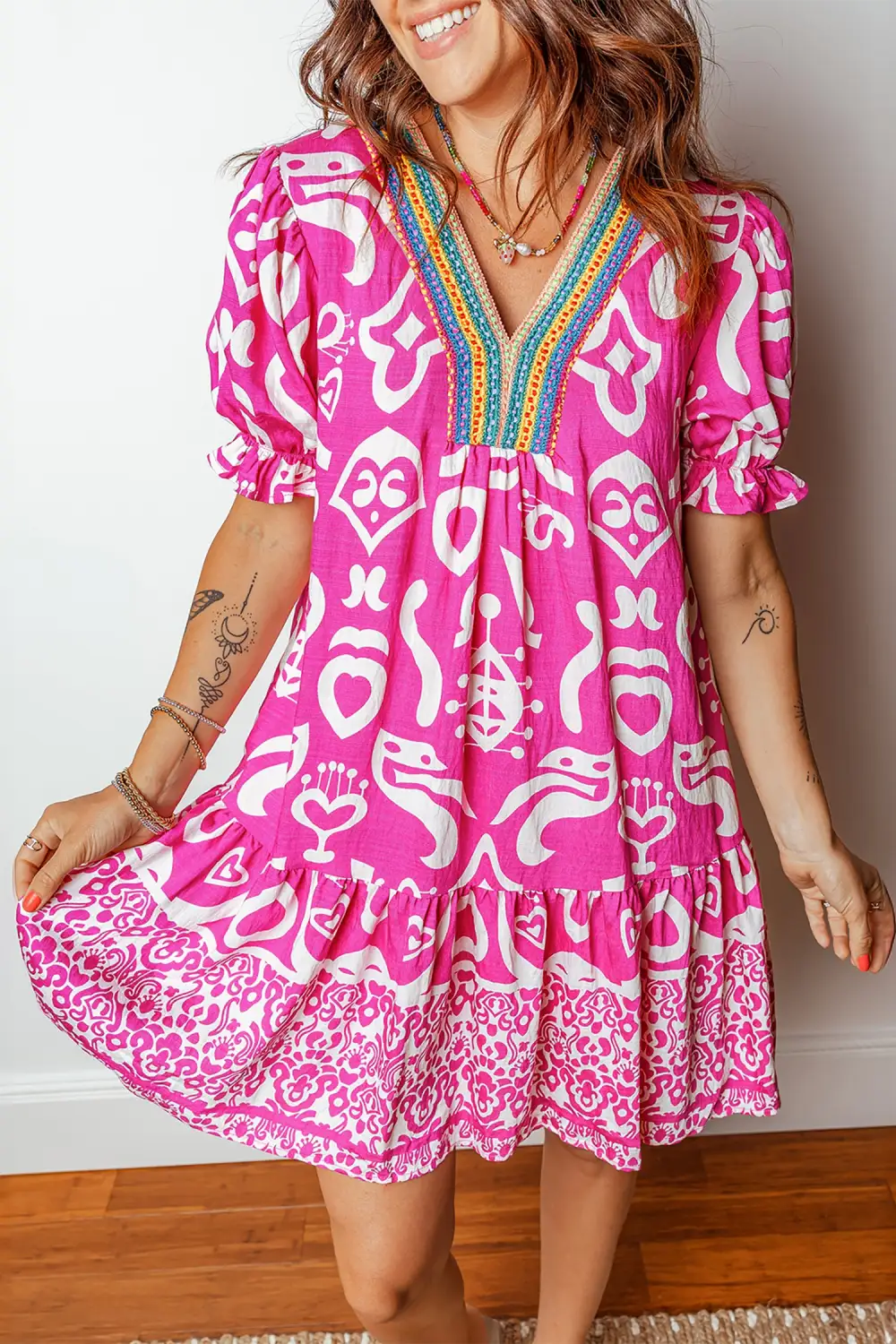 Contrast Trim V-Neck Short Sleeve Mini Dress