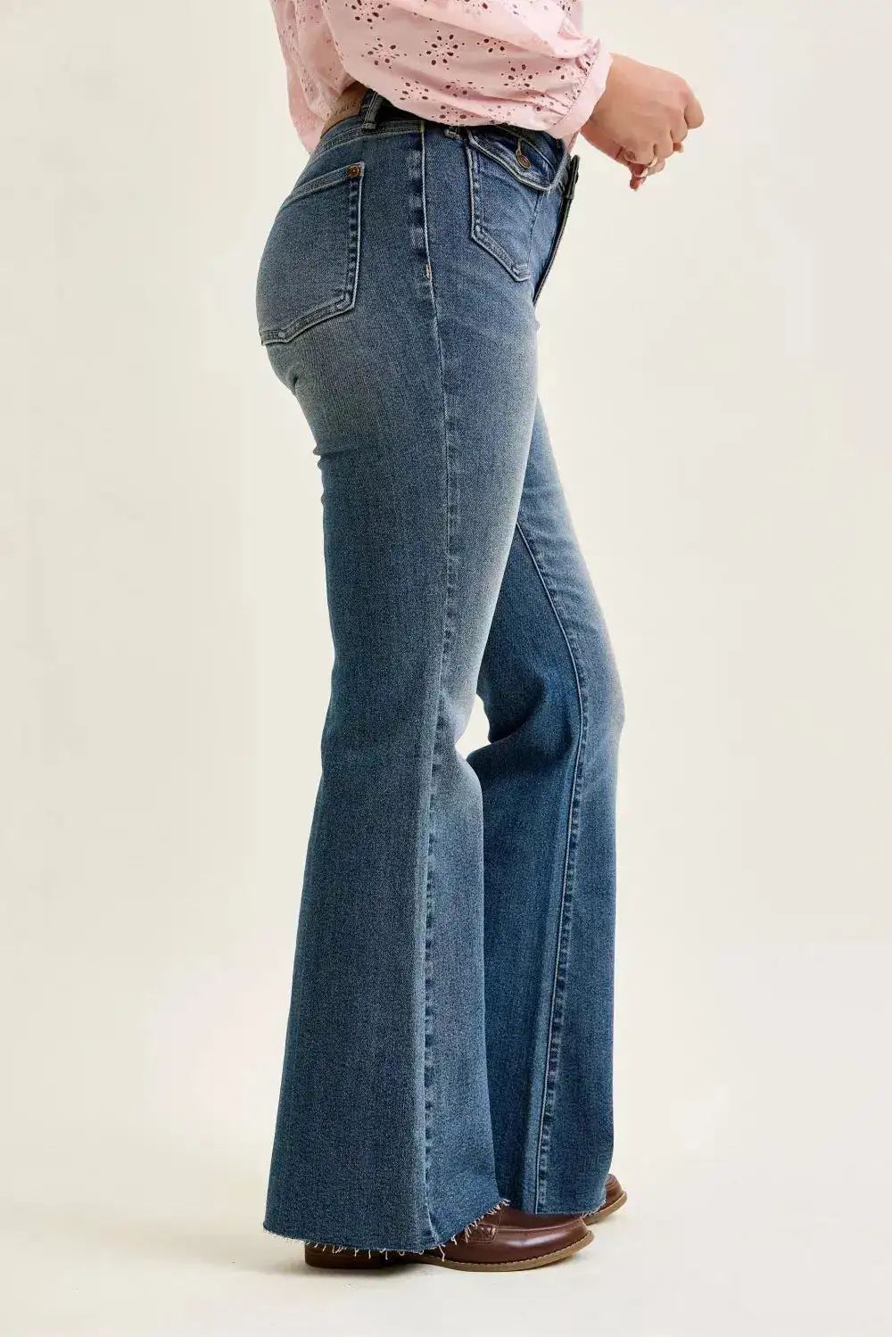 Mid Rise Flare Retro Style Raw Hem Pocketed Denim Jeans