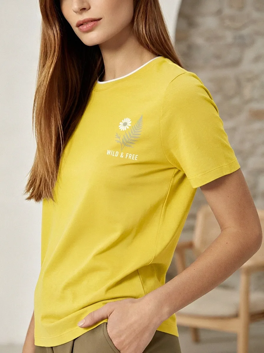 Women's Wild & Free Daisy Fern Botanical Printed T-shirt