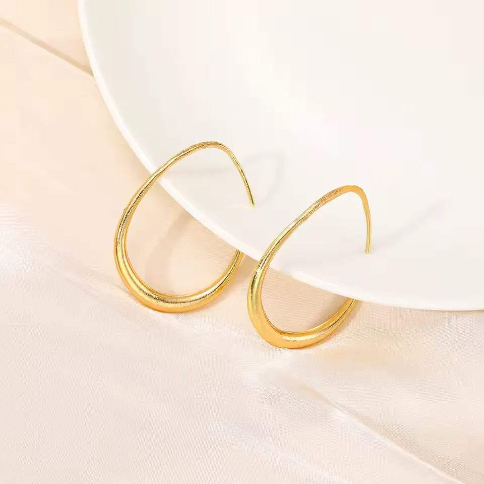 Geometric oval-shaped ladies' earrings