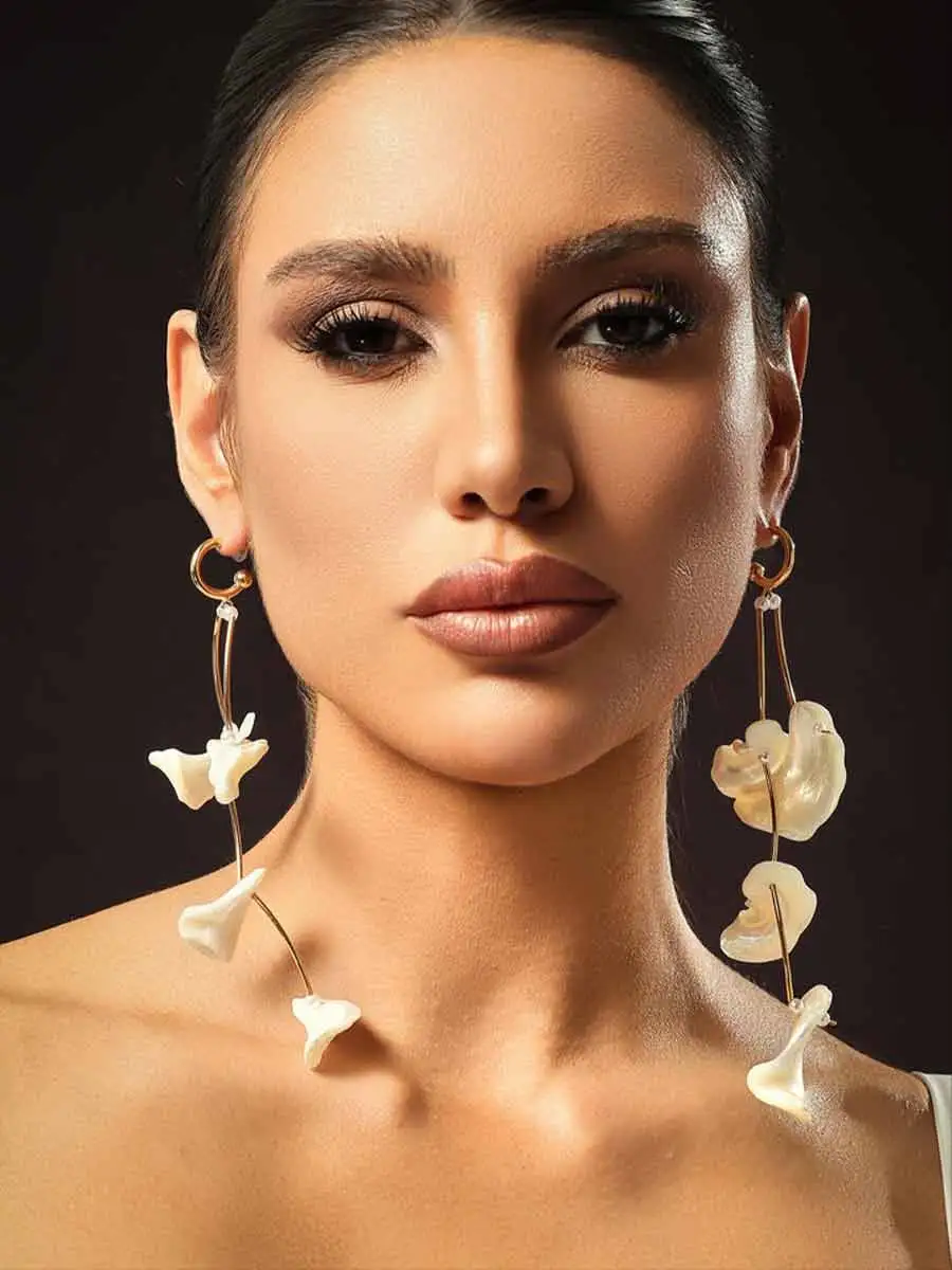 Annalise Irregular Pearl Earrings