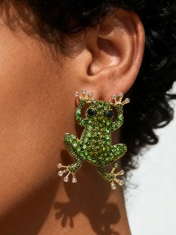 Distinctive Geometric Accent Earrings